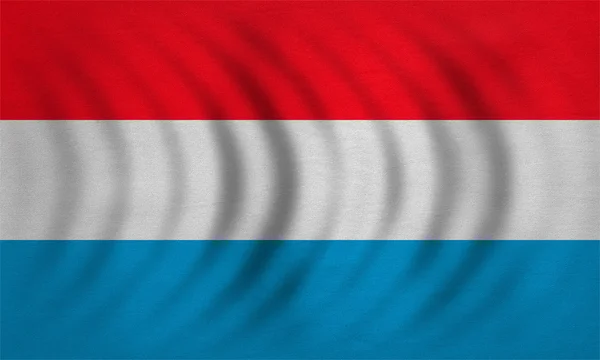 Drapeau du Luxembourg ondulé, texture détaillée du tissu — Photo