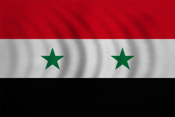 Bandiera della Siria ondulato, vera trama del tessuto dettagliato — Foto Stock