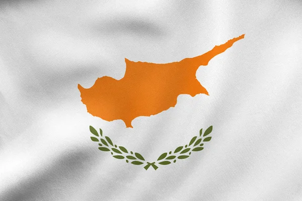 Bandiera di Cipro sventola, tessitura in tessuto reale — Foto Stock
