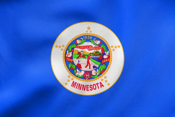 Bandeira de Minnesota acenando, textura de tecido real — Fotografia de Stock