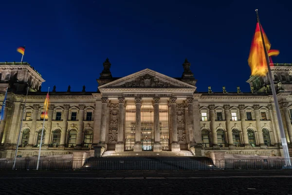 German Reichstag building at night, Berlin Germany — Stock Photo, Image