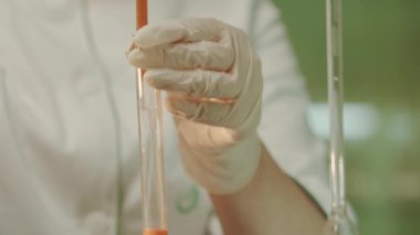 Suyu kalitesi Test laboratuvarında 4k