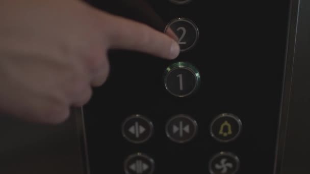 Botón del elevador empujando hacia arriba — Vídeos de Stock