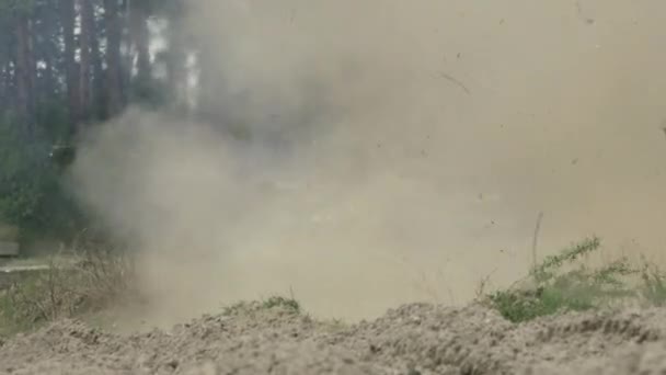 Militaire Tank Shoots op de doelgroep — Stockvideo