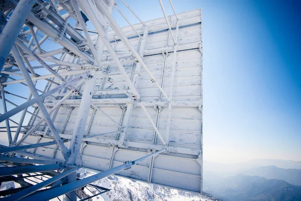 Radio waves antenna — Stock Photo, Image