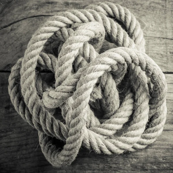 Cuerda de cáñamo enredo foto en blanco y negro — Foto de Stock