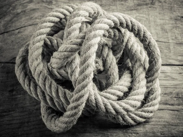 Hemp rope tangle black and white photo — Stock Photo, Image