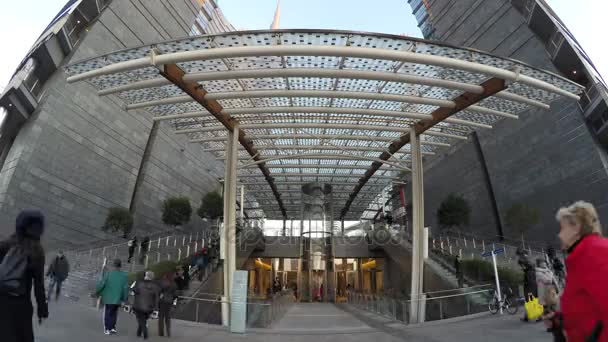 MILANO, ITALIA - 23 DICEMBRE 2016: (time lapse) City life a Porta Garibaldi, il nuovo quartiere finanziario di Porta Garibaldi realizzato per EXPO . — Video Stock