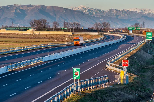 Truck on the highway — Stock Photo, Image