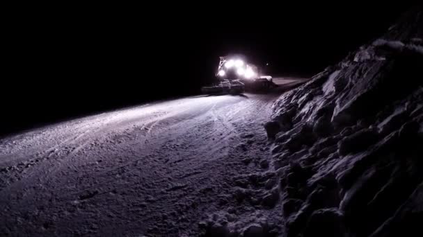 Snow Cat Working Night — Stock Video