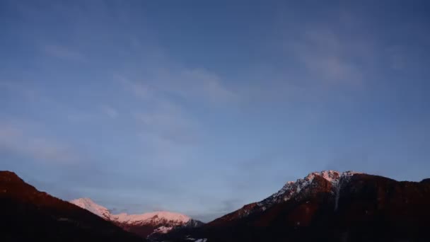 paysage de montagne coucher de soleil laps de temps 