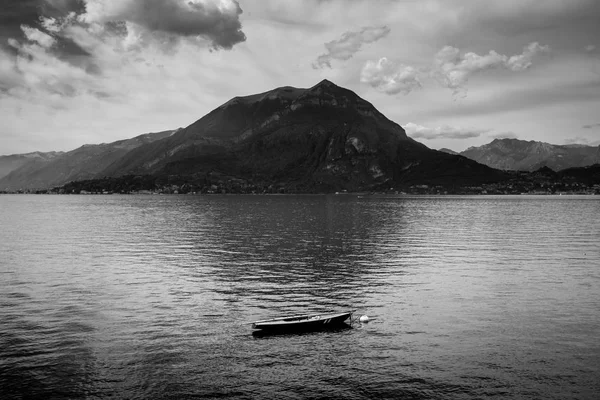 Como Lake District Siyah Beyaz Resim — Stok fotoğraf