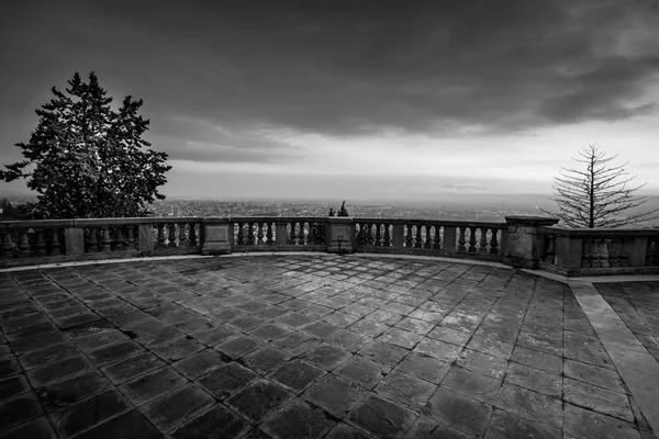 Terrasse Aussichtspunkt Auf Bergamos Mittelalterliche Stadt Schwarz Weiß Bild — Stockfoto