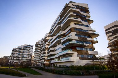 Milan, İtalya - 31 Ocak 2020: Zaha Hadid 'in Şehir Hayatı Hadid Konutları binası. Milano 'daki yeni ticari ve konut alanı..