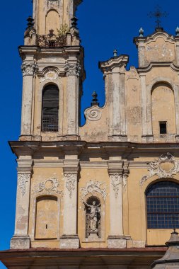 Vilnius, Litvanya terk edilmiş eski Misyon Kilisesi mimari detaylar.
