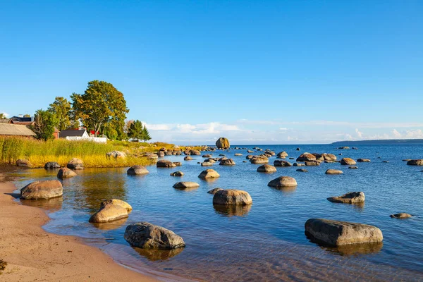 Stenen aan de kust van de Oostzee — Stockfoto
