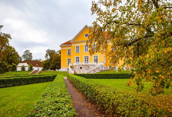 Beautiful and rich Palmse Manor in Estonia — Stock Photo, Image