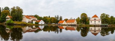 Vihula Manor panoramik manzaralı Estonya kuzeyinde. 18. yüzyıl. Turizm.