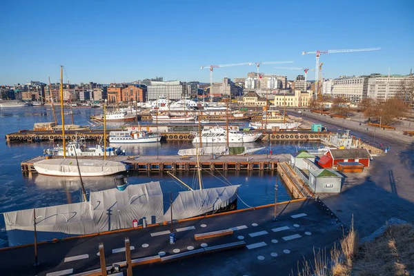 Oslo, Norvégia - 27 február 2016. Panorámás kilátással Oslo Harbor — Stock Fotó