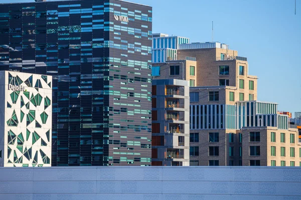 OSLO, NORWAY - 27 FEB 2016: Экстерьер бизнес-зданий, известных как "Штрих-код" в центре города, один из символов города — стоковое фото