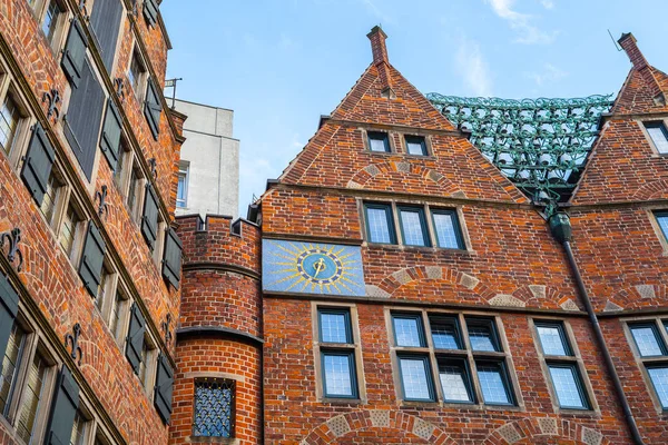 The Glockenspiel House, edifício em Bremen, Alemanha. 30 sinos de Meissen carrilhão de porcelana três vezes ao dia — Fotografia de Stock