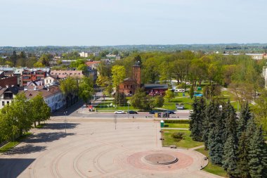Orta kare havadan görünümü. Daugavpils, Letonya.