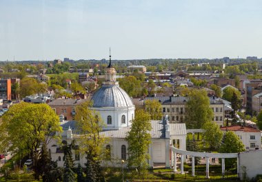 Havadan görünümü katedral ve şehir. Daugavpils, Letonya