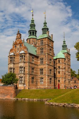 Rosenborg castle, Copenhagen. Güneşli yaz gün görünümü.