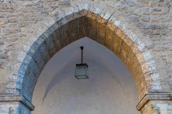 Architectural details of Tallinn city hall, white stone building — Stock Photo, Image