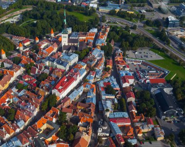 Doğal yaz hava atış çok Old Town, Tallinn, Estonya