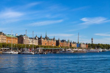Stockholm - Eylül, 15, 2016: Tekneler Merkezi Stockholm küçük liman boyunca