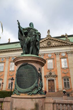 İsveç, Stockholm 'deki Asalet Evi İsveç asilleri adına kayıtlar tutar ve ilgi grubu olarak hareket eder..