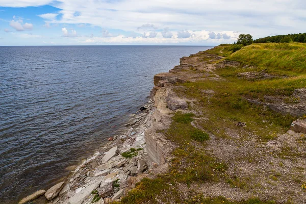 Cliffs at the coast in Paldiski, Estonia — Stock Photo, Image