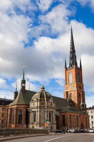 La iglesia de Riddarholm es la iglesia funeraria de los monarcas suecos, situada en la isla de Riddarholmen, cerca del Palacio Real. — Foto de Stock