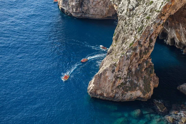 Tekne Turu Malta'da Blue grotto çevresinde