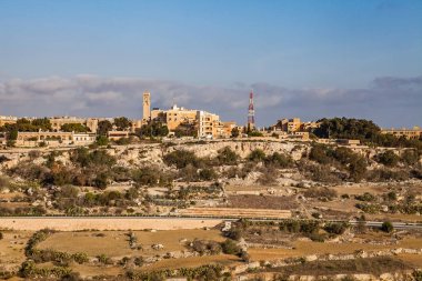 Havadan görünümü, eski şehir Mdina görülen kırsal Malta Island