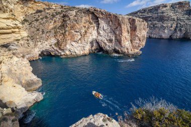 Tekne Turu Malta'da Blue grotto çevresinde