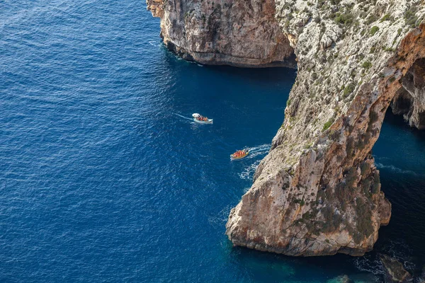 Tekne Turu Malta'da Blue grotto çevresinde