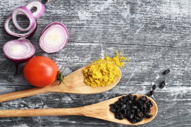 Baharat ve baharat aromalı