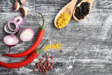 Baharat ve baharat aromalı