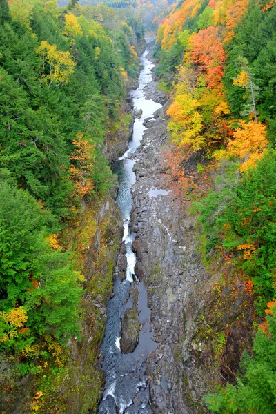 Quechee kloof weergave herfst tijdig — Stockfoto