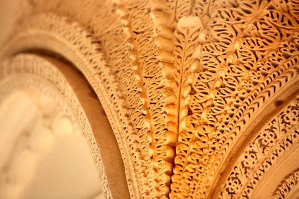 Intricate design on the walls of Paigah tombs in Hyderabad, India — Stock Photo, Image