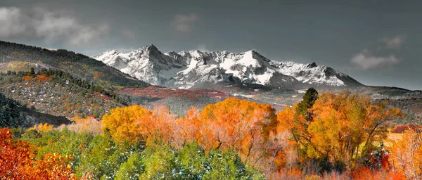 Sneffles pic dans le Colorado en automne — Photo