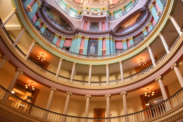 Saint Louis, USA - 28. April: Das alte Gerichtsgebäude in Saint Louis ist von 1864 bis 1894 das höchste bewohnbare Gebäude in Missouri. Am 27. April 2016 Saint Louis, USA — Stockfoto