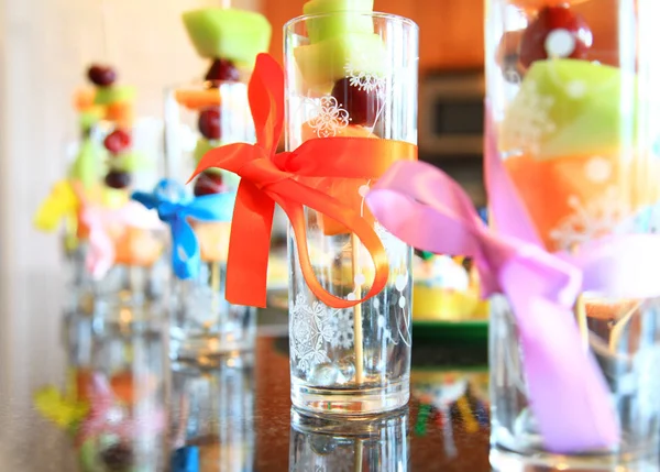 Decoration of fruit glasses in a row — Stock Photo, Image