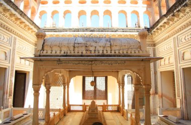 Tarihi Paigah mezarlar Hyderabad, Hindistan
