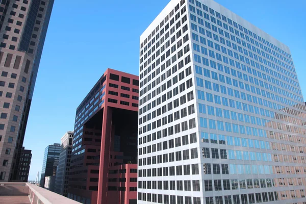 Высокие здания в центре Сент-Луиса, Миссури — стоковое фото