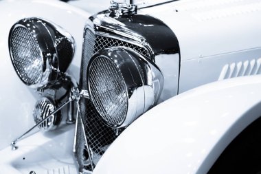 Klasik Otomobil ön uç tek renkli