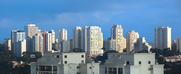 Palazzine nella città di San Paolo — Foto Stock