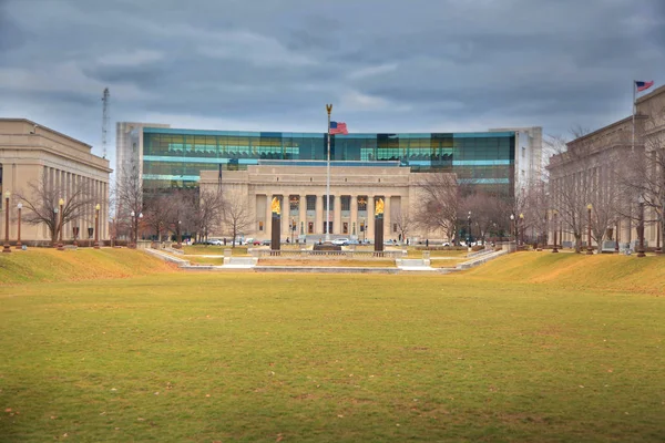 Biblioteca pública de Indiana em American Legion mall, Indianapolis — Fotografia de Stock